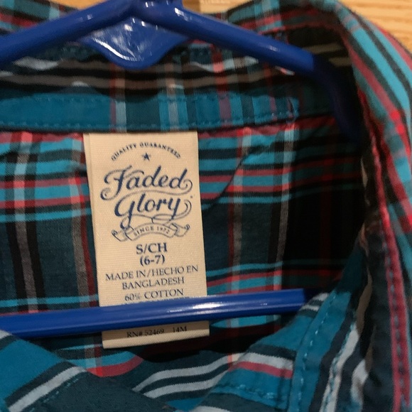 Boys Faded Glory button up - Picture 2 of 4
